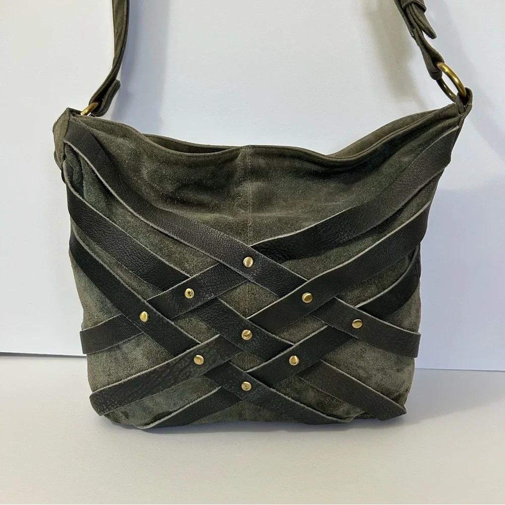 UO - Deena & Ozzy - Elegant Green Suede and Leather Boho Shoulder/Crossbody Bag - Picture 1 of 16